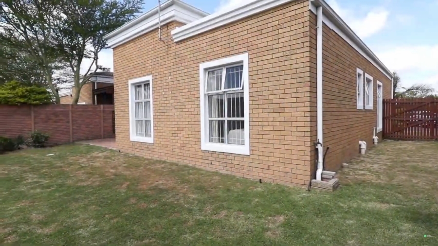 3 Bedroom Property for Sale in Uitzicht Western Cape